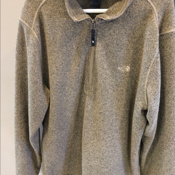 North Face Quarter Zip - Picture 1 of 3